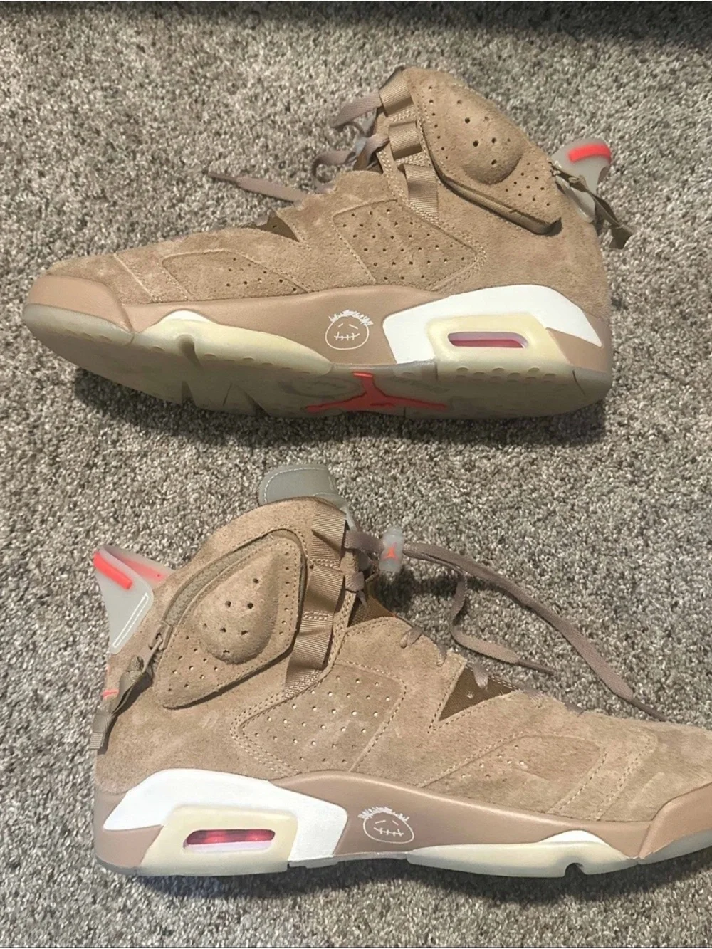 Jordan 6 - Travis Scott British Khaki - size 13M